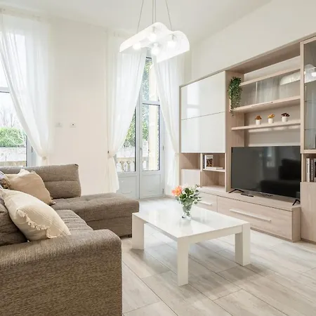 Apartment Mugiasca Modern By Wonderful Italy